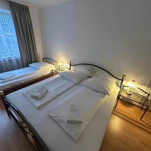 https://hotel-pension-asta.getmunichhotels.com
